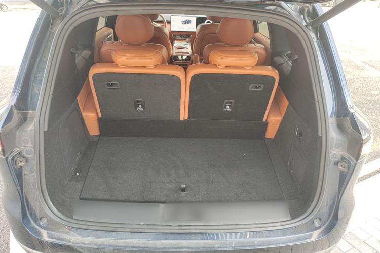 Used Deepal S09 2025 Rear-Drive Ultra+ Trunk