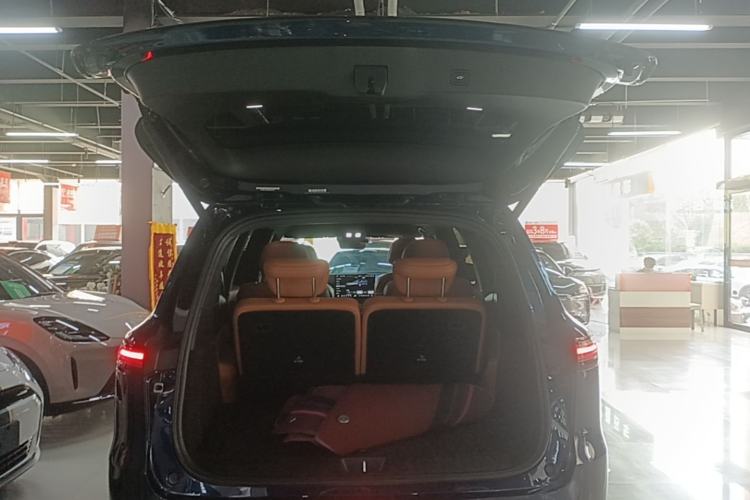 Used Deepal S09 2025 Rear-Drive Ultra+ Trunk