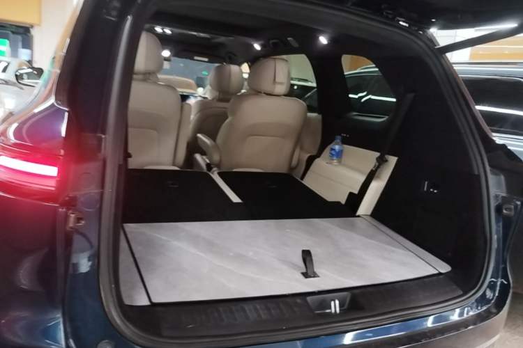 Used Deepal S09 2025 Four-Wheel Drive Ultra+ Custom Edition Trunk