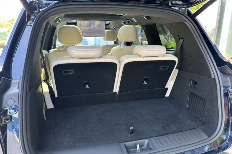 Used Deepal S09 2025 Four-Wheel Drive Ultra+ Custom Edition Trunk