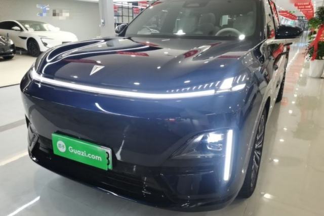 Deepal S09 2025 Four-Wheel Drive Ultra+ Custom Edition usata