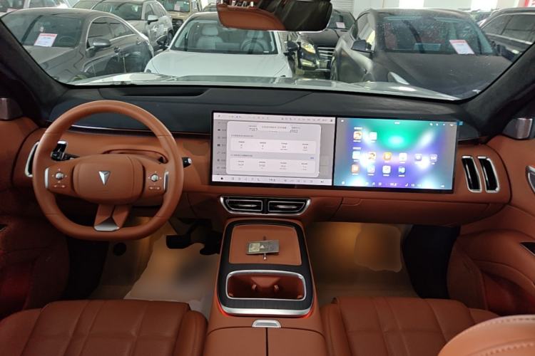 Used Deepal S09 2025 Four-Wheel Drive Ultra+ Custom Edition Center Console