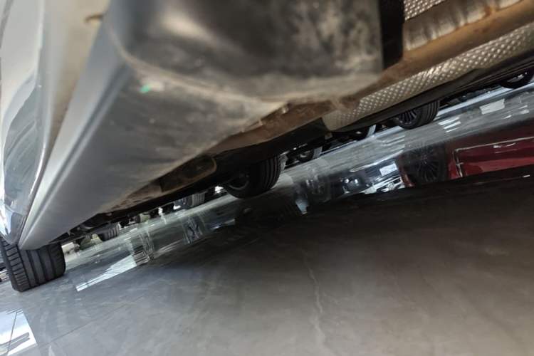 Used Deepal S09 2025 Four-Wheel Drive Ultra+ Custom Edition Left Side Sill