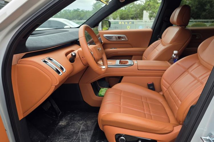 Used Deepal S09 2025 Four-Wheel Drive Ultra+ Custom Edition Interior 4