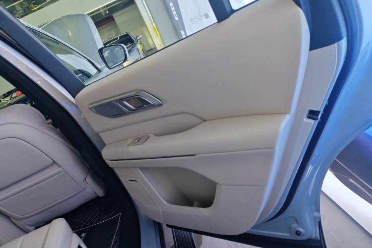 Used Deepal S09 2025 Rear-Drive Ultra+ Interior 6