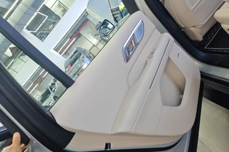 Used Deepal S09 2025 Rear-Drive Ultra+ Interior 8