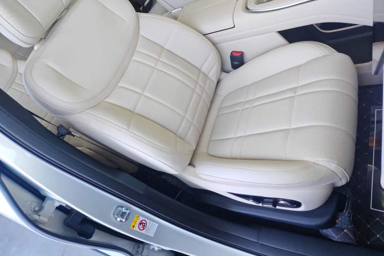 Used Deepal S09 2025 Rear-Drive Ultra+ Right Front Seat