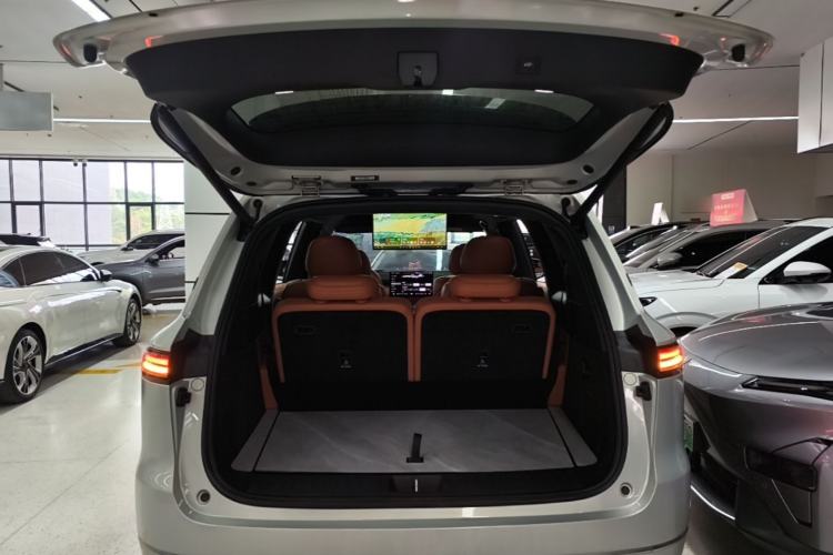 Used Deepal S09 2025 Four-Wheel Drive Ultra+ Custom Edition Trunk