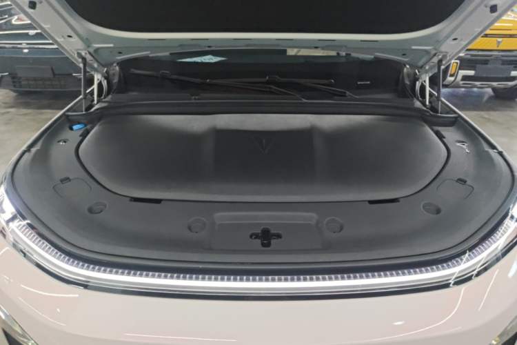 Used Deepal S09 2025 Four-Wheel Drive Ultra+ Custom Edition Engine Bay