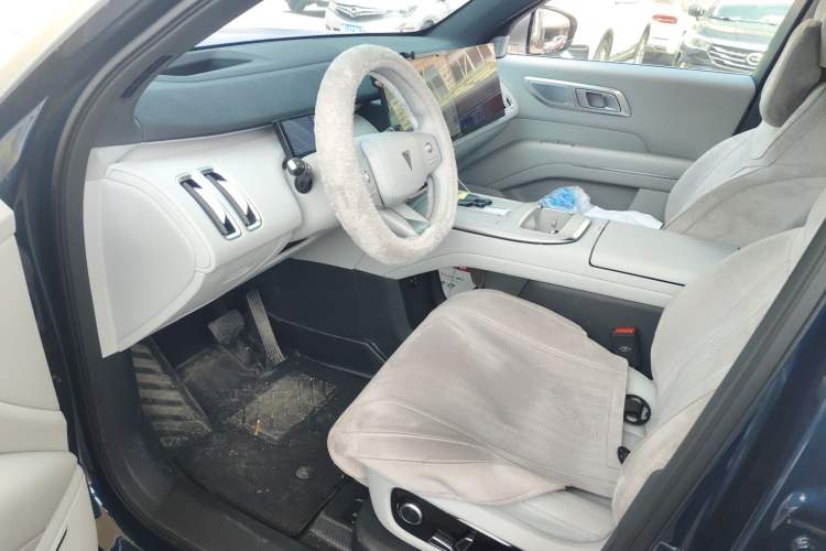 Used Deepal S09 2025 Model Rear-Wheel Drive Ultra+ Long-Range Version Driver Seat