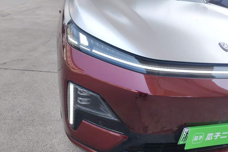 Used Deepal S09 2025 Model Rear-Wheel Drive Ultra+ Long-Range Version Right Front Headlight