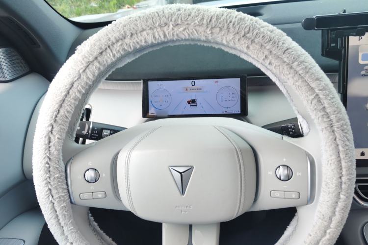 Used Deepal S09 2025 Model Rear-Wheel Drive Ultra+ Long-Range Version Steering Wheel