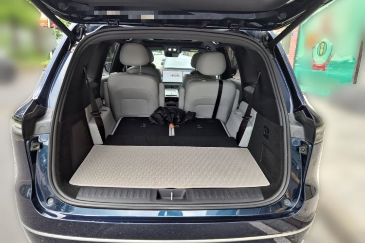 Used Deepal S09 2025 Rear-Drive Ultra+ Trunk
