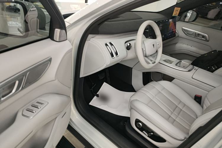 Used Deepal S09 2025 Four-Wheel Drive Ultra+ Custom Edition Driver Seat