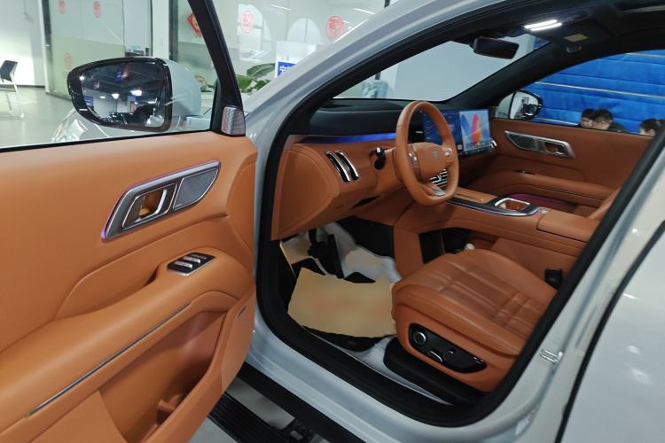Used Deepal S09 2025 Four-Wheel Drive Ultra+ Custom Edition Driver Seat