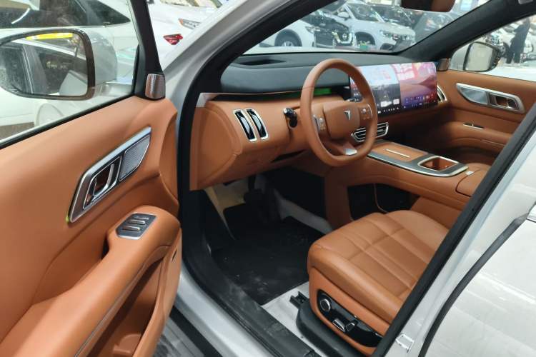 Used Deepal S09 2025 Four-Wheel Drive Ultra+ Custom Edition Driver Seat