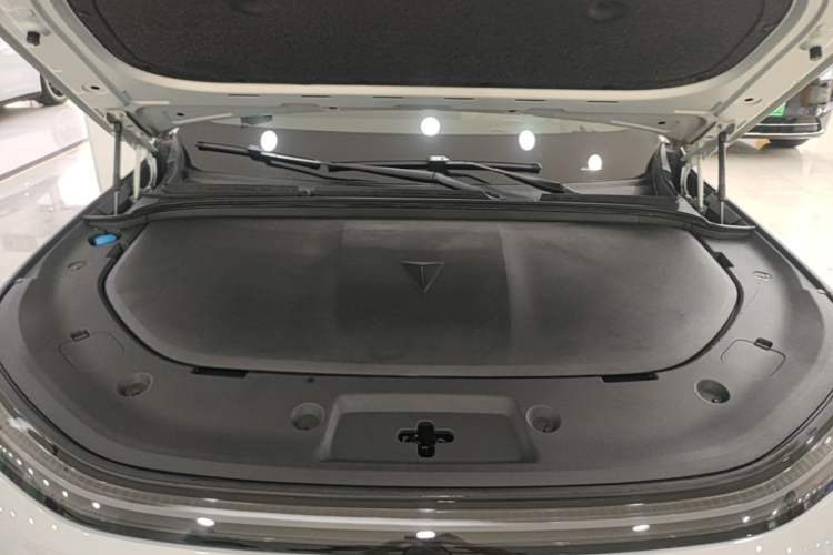 Used Deepal S09 2025 Four-Wheel Drive Ultra+ Custom Edition Engine Bay