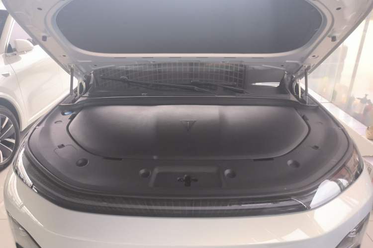 Used Deepal S09 2025 Four-Wheel Drive Ultra+ Custom Edition Engine Bay
