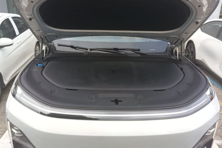 Used Deepal S09 2025 Four-Wheel Drive Ultra+ Custom Edition Engine Bay