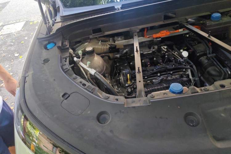 Used Deepal S09 2025 Rear-Drive Ultra+ Engine Bay Right