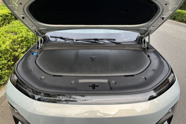 Used Deepal S09 2025 Rear-Drive Ultra+ Engine Bay