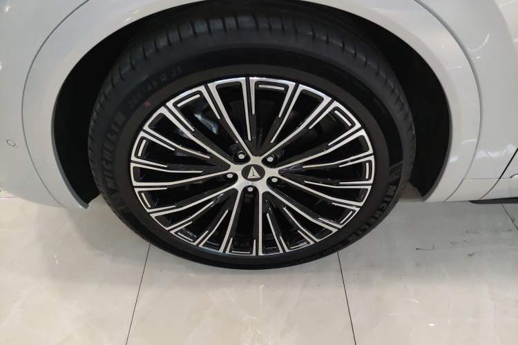 Used Deepal S09 2025 Four-Wheel Drive Ultra+ Custom Edition Exterior 7