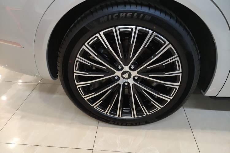 Used Deepal S09 2025 Four-Wheel Drive Ultra+ Custom Edition Exterior 8
