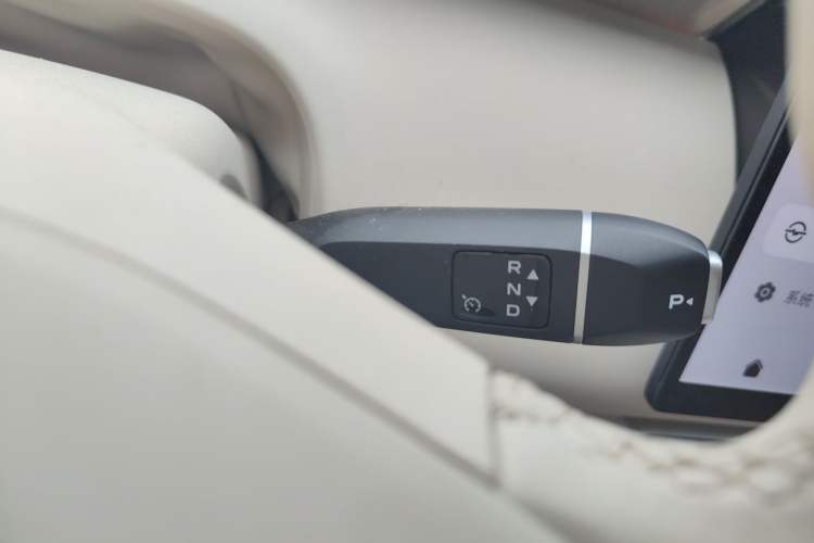 Used Deepal S09 2025 Four-Wheel Drive Ultra+ Custom Edition Gear Lever