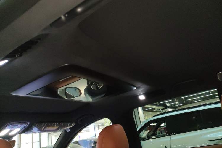 Used Deepal S09 2025 Four-Wheel Drive Ultra+ Custom Edition Headliner