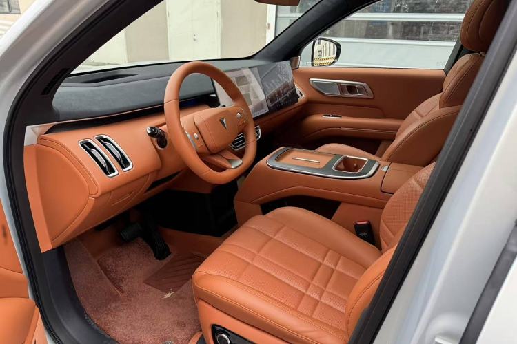 Used Deepal S09 2025 Four-Wheel Drive Ultra+ Custom Edition Interior 2