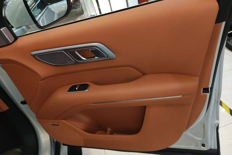 Used Deepal S09 2025 Four-Wheel Drive Ultra+ Custom Edition Interior 5