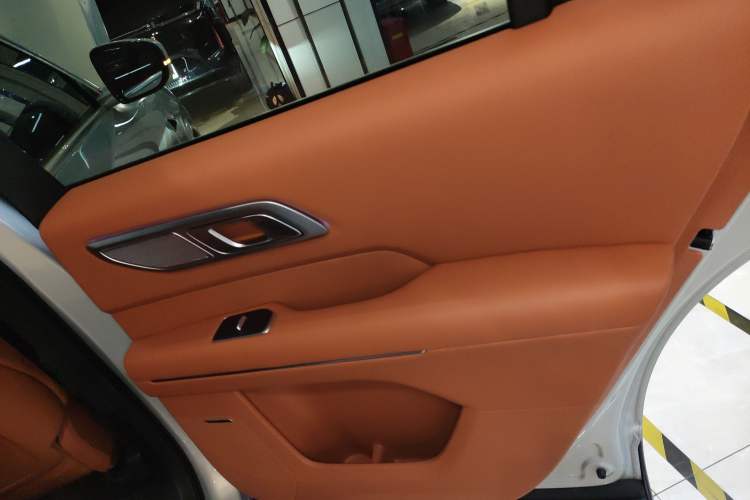 Used Deepal S09 2025 Four-Wheel Drive Ultra+ Custom Edition Interior 6