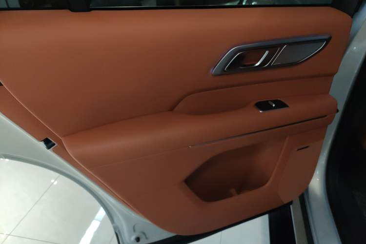 Used Deepal S09 2025 Four-Wheel Drive Ultra+ Custom Edition Interior 8