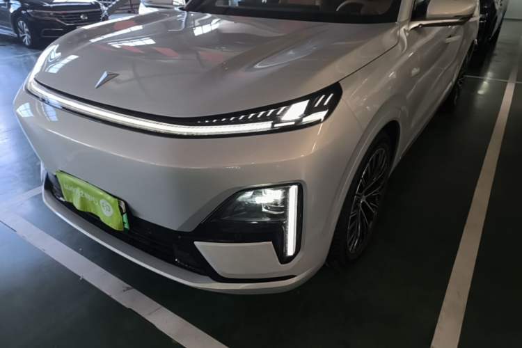 Used Deepal S09 2025 Four-Wheel Drive Ultra+ Custom Edition Left Front Headlight