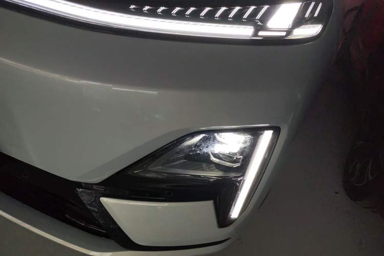 Used Deepal S09 2025 Four-Wheel Drive Ultra+ Custom Edition Left Front Headlight