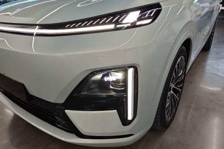 Used Deepal S09 2025 Four-Wheel Drive Ultra+ Custom Edition Left Front Headlight