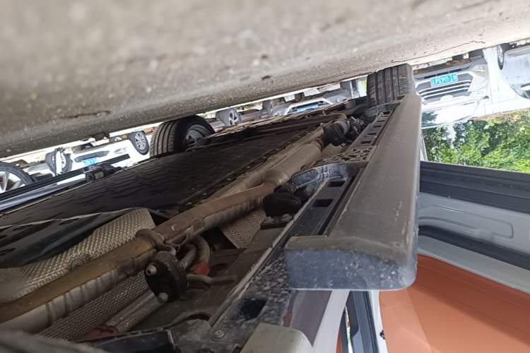 Used Deepal S09 2025 Four-Wheel Drive Ultra+ Custom Edition Left Side Sill