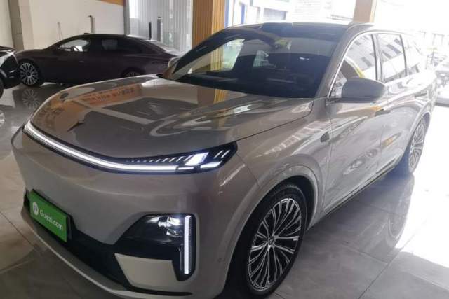 Ojetý Deepal S09 2025 Four-Wheel Drive Ultra+ Custom Edition