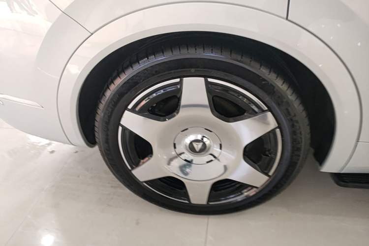Used Deepal S09 2025 Four-Wheel Drive Ultra+ Custom Edition Right Rear Wheel Hub