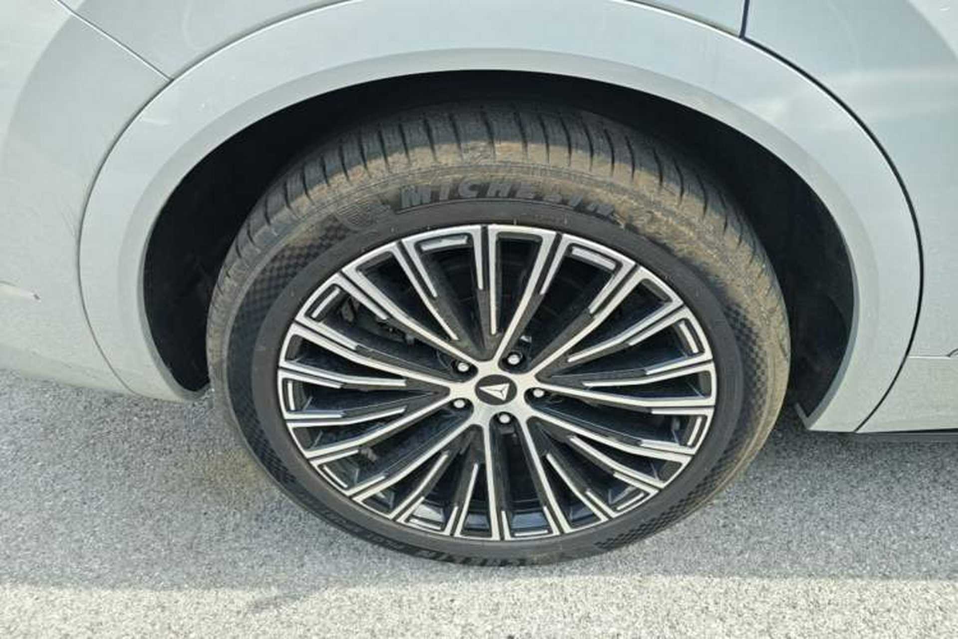 Used Deepal S09 2025 Four-Wheel Drive Ultra+ Custom Edition Right Rear Wheel Hub