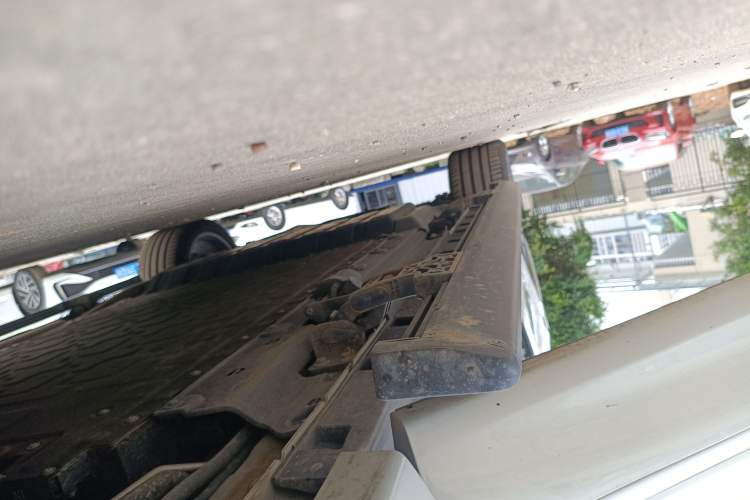 Used Deepal S09 2025 Rear-Drive Ultra+ Right Side Sill