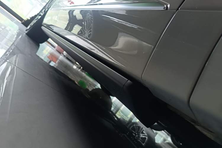 Used Deepal S09 2025 Rear-Drive Ultra+ Right Side Sill