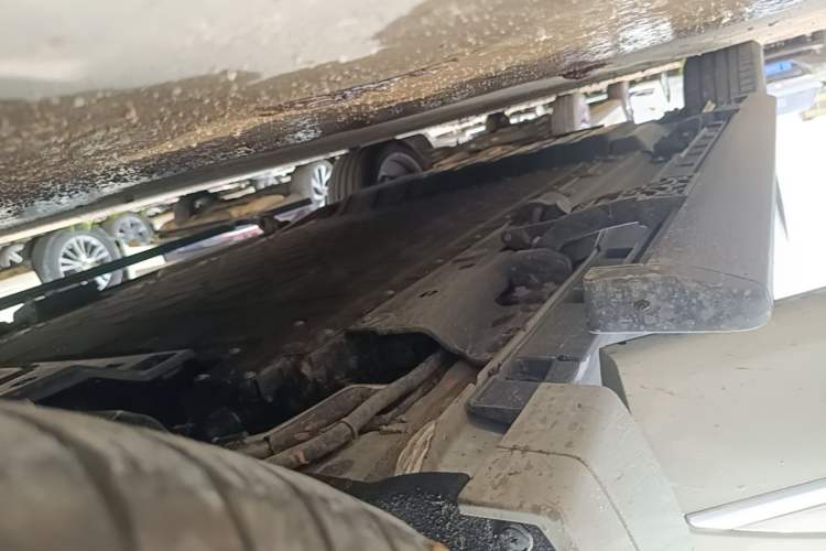 Used Deepal S09 2025 Four-Wheel Drive Ultra+ Custom Edition Right Side Sill