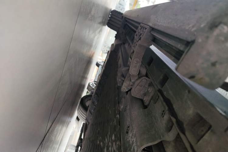Used Deepal S09 2025 Rear-Drive Ultra Right Side Sill