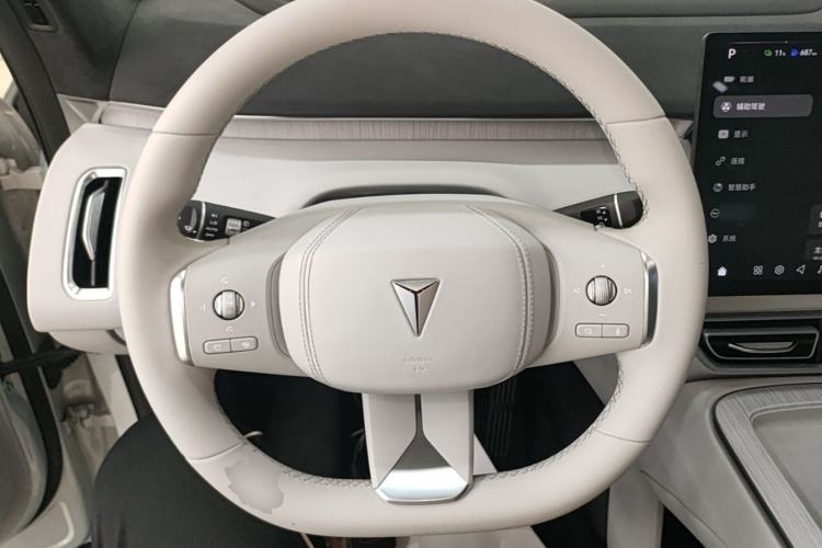 Used Deepal S09 2025 Four-Wheel Drive Ultra+ Custom Edition Steering Wheel