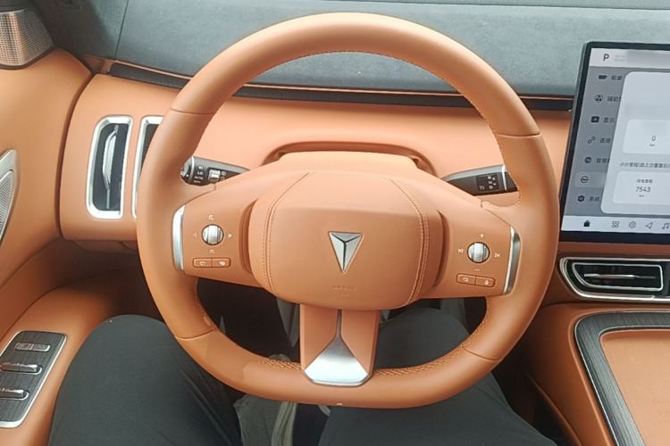 Used Deepal S09 2025 Four-Wheel Drive Ultra+ Custom Edition Steering Wheel