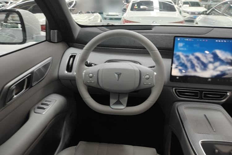Used Deepal S09 2025 Rear-Drive Ultra Steering Wheel