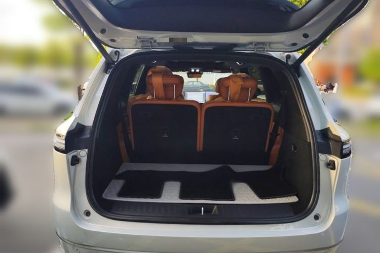Used Deepal S09 2025 Four-Wheel Drive Ultra+ Custom Edition Trunk