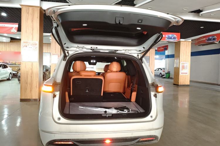 Used Deepal S09 2025 Four-Wheel Drive Ultra+ Custom Edition Trunk