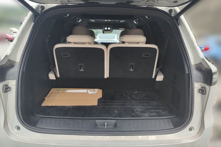 Used Deepal S09 2025 Four-Wheel Drive Ultra+ Custom Edition Trunk